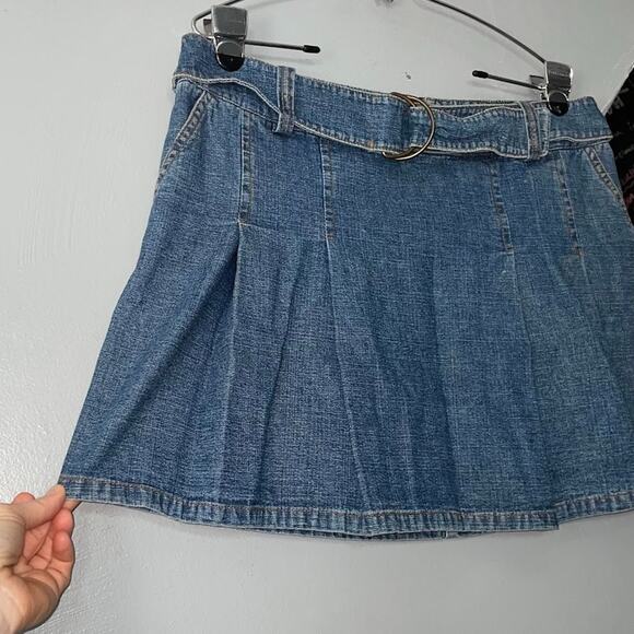 Vintage Y2K Denim Skirt US Size 10 Short Pleated Mini Blue Jean Schoolgirl Twee - Picture 3 of 11